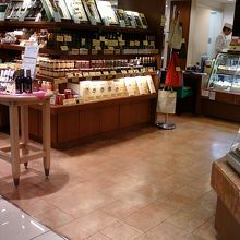 広い店内です。