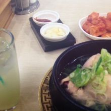 参鶏湯とレモネード