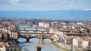 、フィレンツェ最古の橋