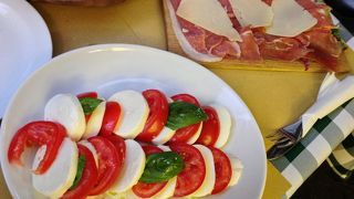 サンタ・マリア・マッジョーレ教会のそばのカジュアルイタリアン