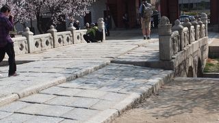 昌慶宮に流れる明堂水（ミョンドス）