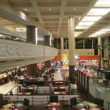 ２部制になっていたディナータイムの第２部に訪れました