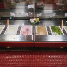 アイスクリームも６種類ありました