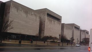 アポロ計画の宇宙船が見物