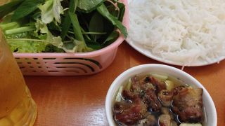 ベトナム、ホーチミンブンをつけ麺風に食べるお店！