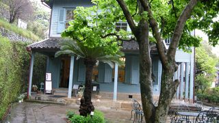 オランダ坂の途中にある洋館