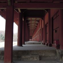 正殿を真横からみたところ