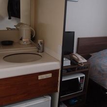 キッチンというほどのサイズではないけど、客室内の洗面台