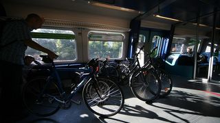 自転車を載せられる