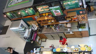 日本人向けのお店が中心のショッピングビル