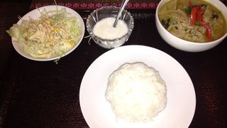 リーズナブルに本格タイ料理