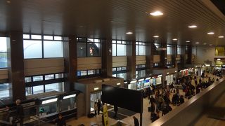 アンリ コアンダ国際空港