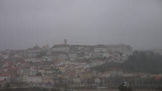 坂の上の修道院