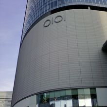 有楽町の駅すぐです。