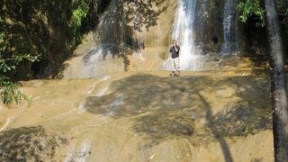 緑が多く水のせせらぎが心地良い公園