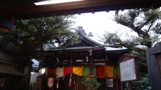 旧東海道の海側にある唯一のお寺だそうです。