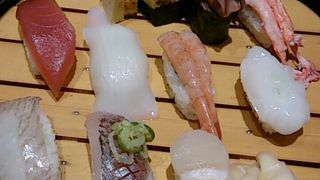 出張御飯：駅前で手軽にお寿司