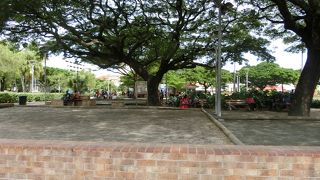 何も無いが、現地の人の雰囲気を味わうにはいい場所だ