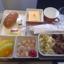 成田→ホーチミンの食事