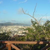 プールサイドより