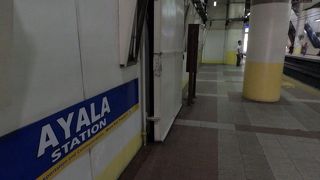 観光客には便利です。