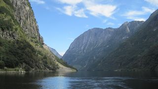 スーツケースなどまとめて１か所に置く事が出来て便利でした。