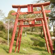 萩尾公園内の稲荷神社