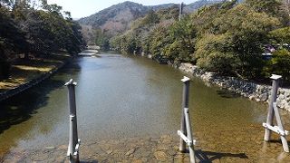 五十鈴川　驚く透明感