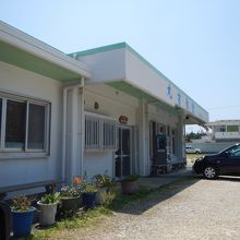 外観　目の前が駐車場になってます。