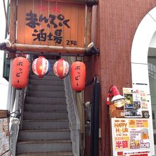 エレベータも右隣にあります