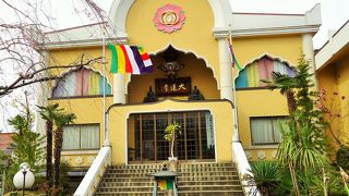 一風変わった本堂