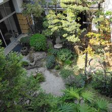 歌舞練場内庭園。