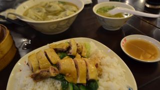 朱鴻興麺館 (斉門路店)