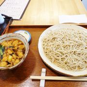 都電を見ながら蕎麦が食べられるお店