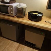 お泊まり専用なので、電子レンジ冷蔵庫を常備してあります。