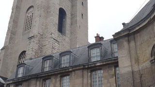 パリ最古の教会