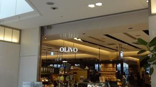 オリーブの専門店です