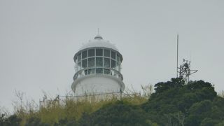 室戸岬灯台 --- 近くに行ってみたかったのですが・・・残念！