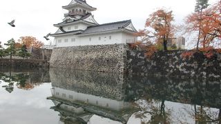 市の中心部にある