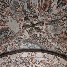 「前室」の天井の宗教画