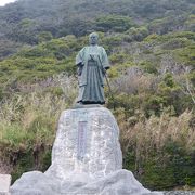 中岡慎太郎像 --- 幕末の志士の像が「室戸岬」に。