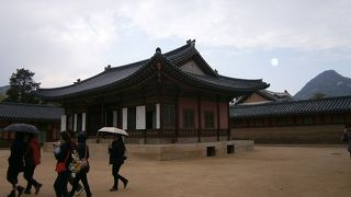 世宗と学者達の仕事場