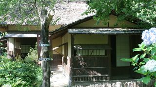 かつては縁結びの像があった