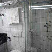 シャワーのみ。アメニティはボディソープのみ。