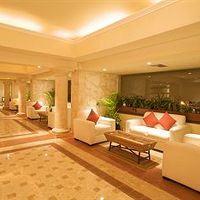 広々としたロビー