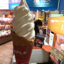 白い恋人ソフトクリーム