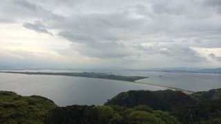 博多湾が一望できます。