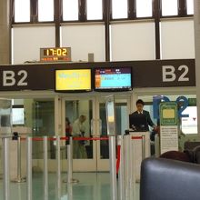 桃園空港、バニラの待合室