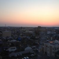 窓からはきれいな夕陽が。