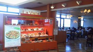 航空機を眺めながら「La Vista(ラ・ビスタ)」～成田空港～